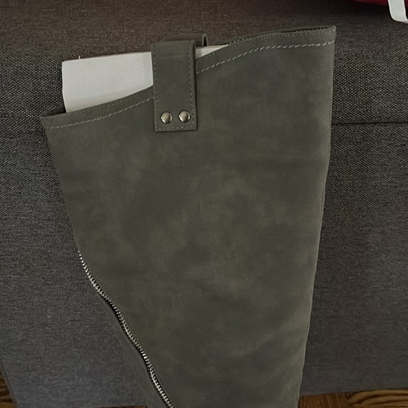 Just fab boots in Grey 7.5 - Picture 4 of 6